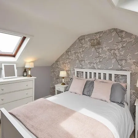 Holiday home Ammonite House